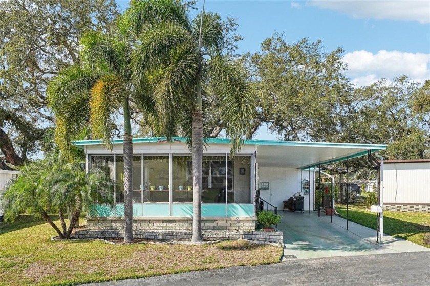 Welcome to Lake Placid, a quaint 55+ community of less than 100 - Beach Home for sale in Largo, Florida on Beachhouse.com