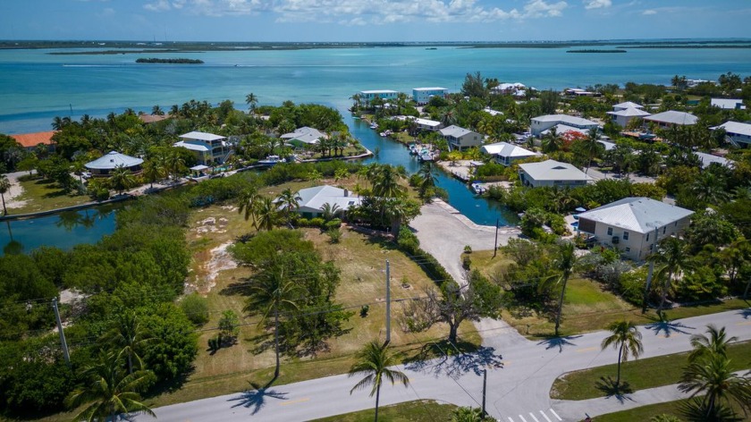 Truly unique and private estate property on the desired - Beach Home for sale in Sugarloaf Key, Florida on Beachhouse.com