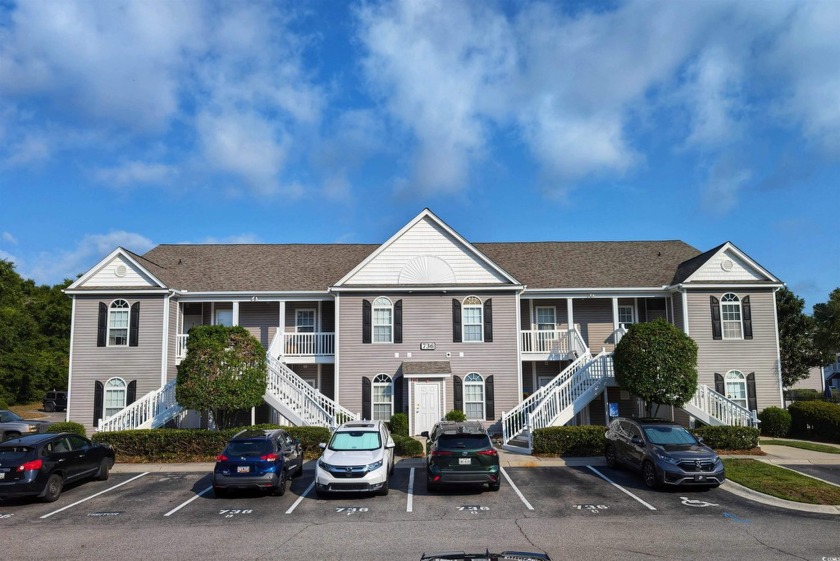 Well maintained 2nd floor, end unit, overlooking the Pawleys - Beach Condo for sale in Pawleys Island, South Carolina on Beachhouse.com