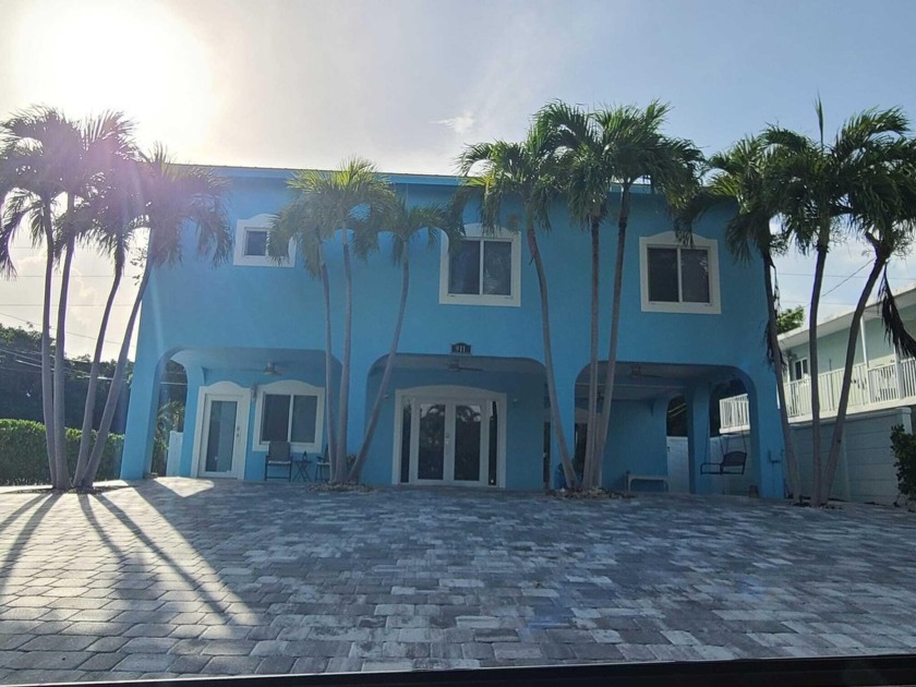 Immaculate and versatile 2-story home featuring 5BR/3BTH with - Beach Home for sale in Key Largo, Florida on Beachhouse.com
