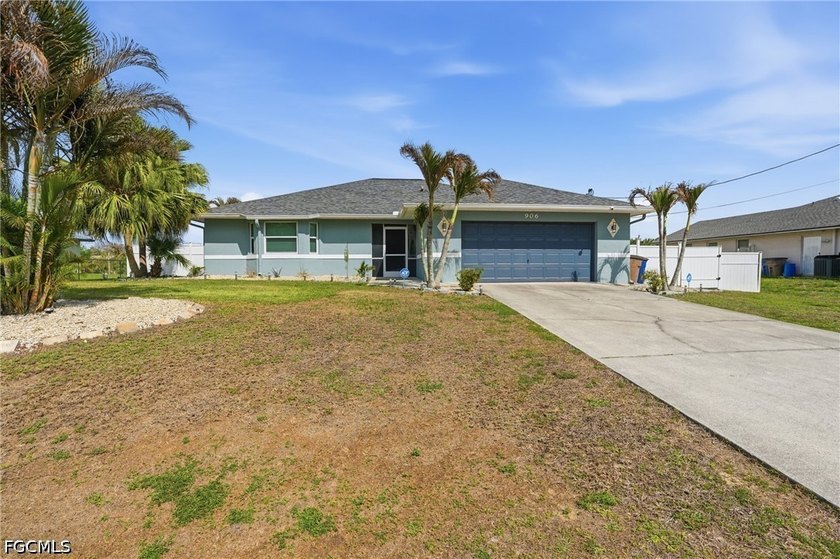 Welcome to your Florida dream home in Lehigh Acres! This updated - Beach Home for sale in Lehigh Acres, Florida on Beachhouse.com