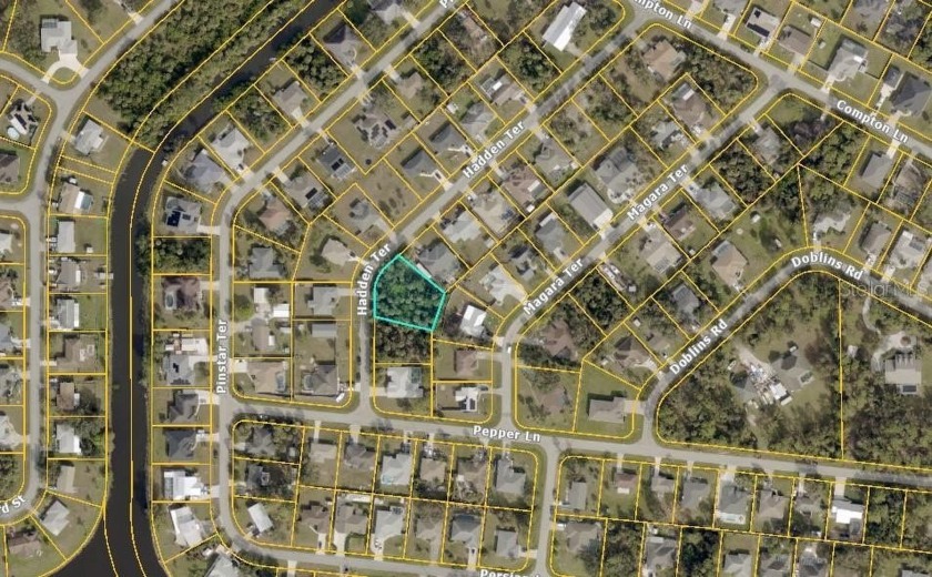 Oversized Lot in Prime North Port Location! Don't miss this - Beach Lot for sale in North Port, Florida on Beachhouse.com
