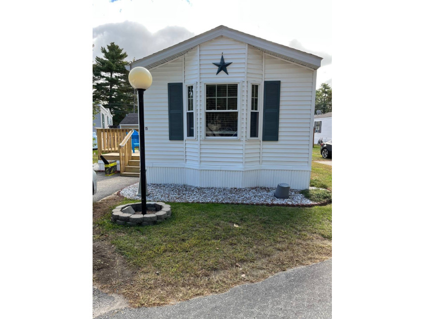 Great deal for this YEAR ROUND. OLD ORCHARD BEACH. MOVE IN READY - Beach Home for sale in Old Orchard Beach, Maine on Beachhouse.com