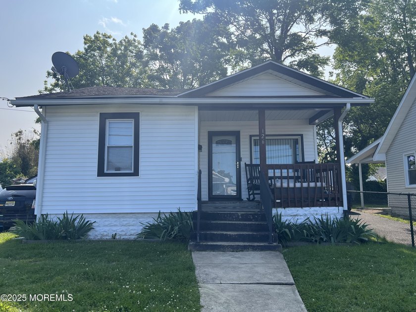 Make this well maintained well loved 3 bedrooms 1 bath house - Beach Home for sale in Neptune, New Jersey on Beachhouse.com