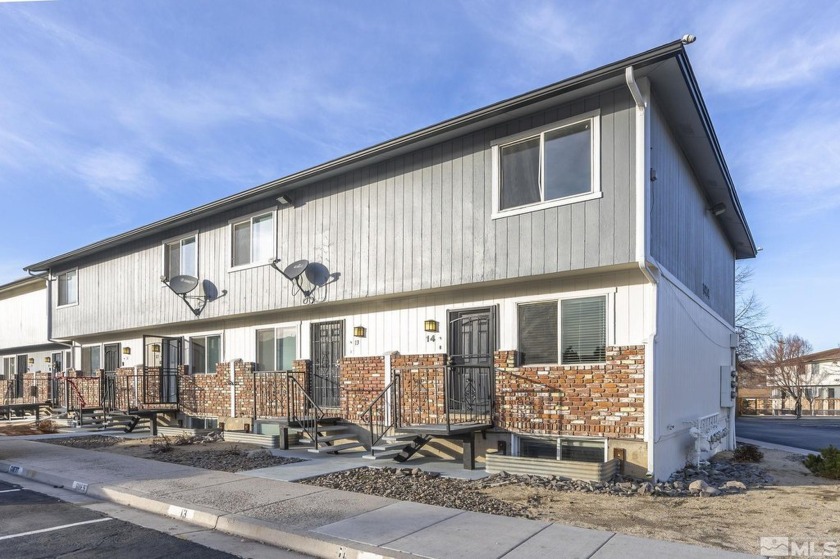 This Turn Key end-unit property is perfect as an investment - Beach Home for sale in Reno, Nevada on Beachhouse.com