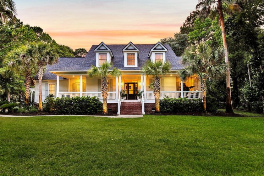 Gracious Southern Living Behind the Gates of Dunes West. Set on - Beach Home for sale in Mount Pleasant, South Carolina on Beachhouse.com