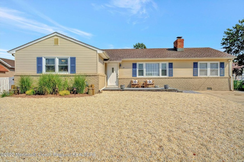 Unpack your bags and move right in on one of the nicest lagoon - Beach Home for sale in Brick, New Jersey on Beachhouse.com