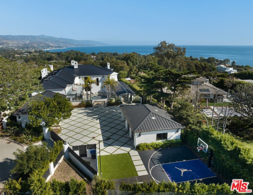 Explore sophistication and serenity in this highly secluded - Beach Home for sale in Malibu, California on Beachhouse.com