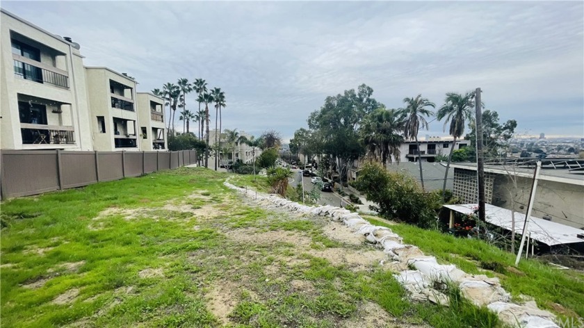Vacant Residential Lot on corner of 20th St/Molino Ave. Great - Beach Lot for sale in Signal Hill, California on Beachhouse.com