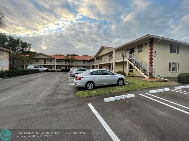 RARELY AVAILABLE - ALL AGES!! GREAT LOCATION IN THE HEART OF - Beach Condo for sale in Coral Springs, Florida on Beachhouse.com