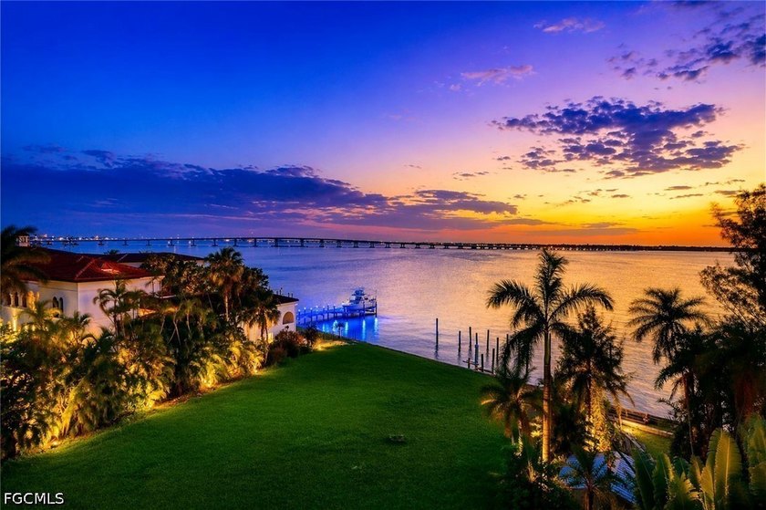 Panoramic riverfront views and 1.33 acres of privacy directly - Beach Home for sale in Fort Myers, Florida on Beachhouse.com
