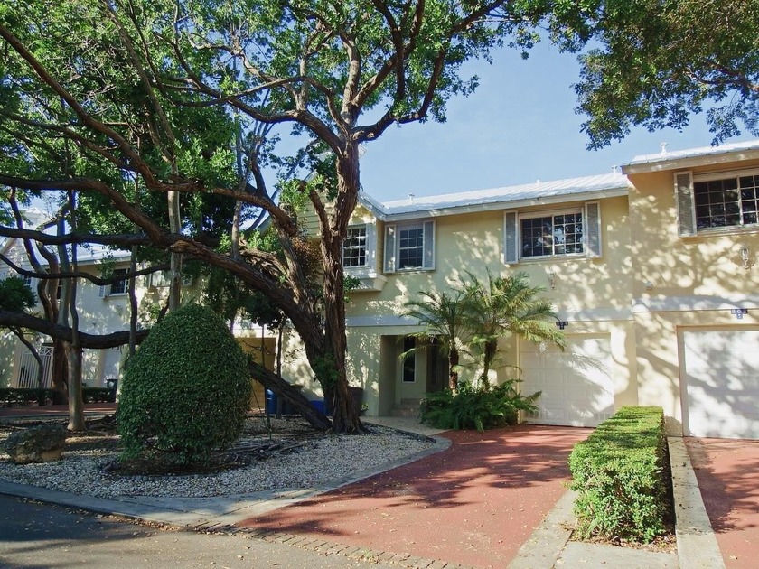 Mariner's Club - A Rare Luxury Escape in the Upper - Beach Townhome/Townhouse for sale in Key Largo, Florida on Beachhouse.com