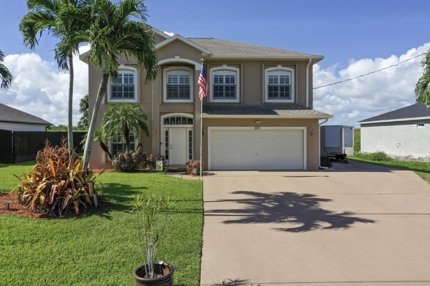 &#128293;MOVE-IN READY & PACKED WITH UPGRADES!&#128293; Don't - Beach Home for sale in Port Saint Lucie, Florida on Beachhouse.com