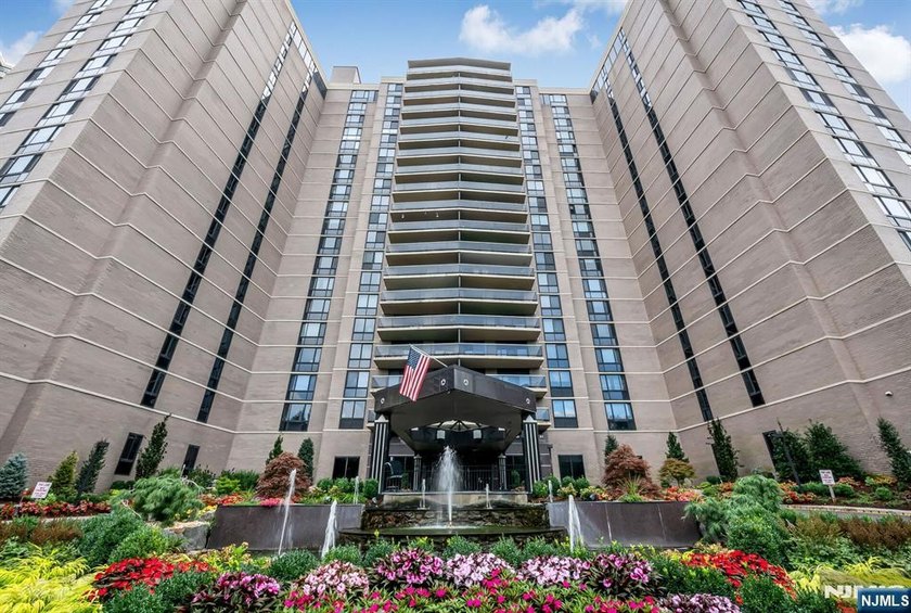 Introducing a rare opportunity to own a penthouse double - Beach Home for sale in Fort Lee, New Jersey on Beachhouse.com