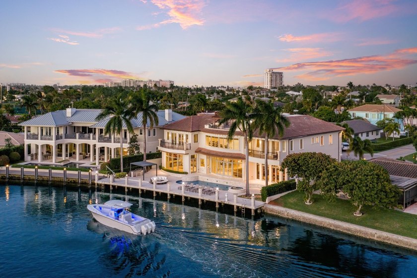 Luxurious Deepwater Gated Estate sited on 103' of frontage with - Beach Home for sale in Lighthouse Point, Florida on Beachhouse.com