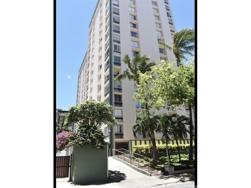 Price reduced. This 2bd/2bath high rise condo unit with 1 - Beach Condo for sale in Honolulu, Hawaii on Beachhouse.com