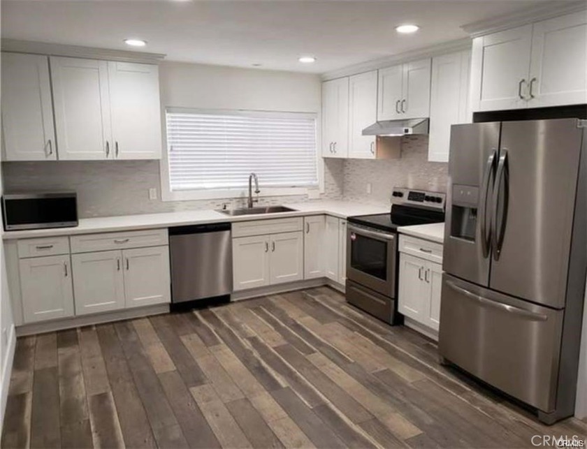 2-bedroom, 1-bath home in a gated Long Beach community. Features - Beach Condo for sale in Long Beach, California on Beachhouse.com