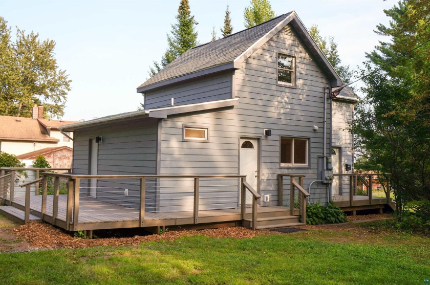 Modern Custom Design describes this gempletely gutted and - Beach Home for sale in Duluth, Minnesota on Beachhouse.com