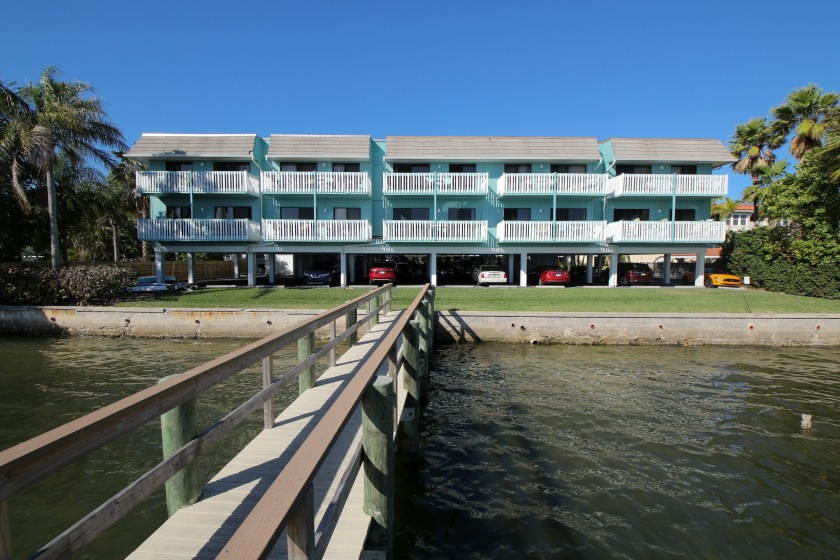 Anna Maria Island Beach Palms 2B - Beach Vacation Rentals in Bradenton Beach, Florida on Beachhouse.com