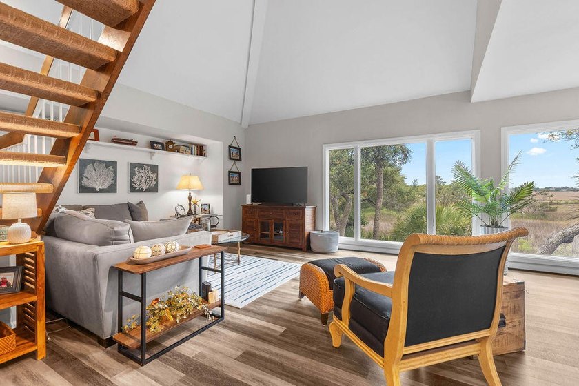 Beautifully updated two-bedroom townhouse with long tidal marsh - Beach Townhome/Townhouse for sale in Seabrook Island, South Carolina on Beachhouse.com
