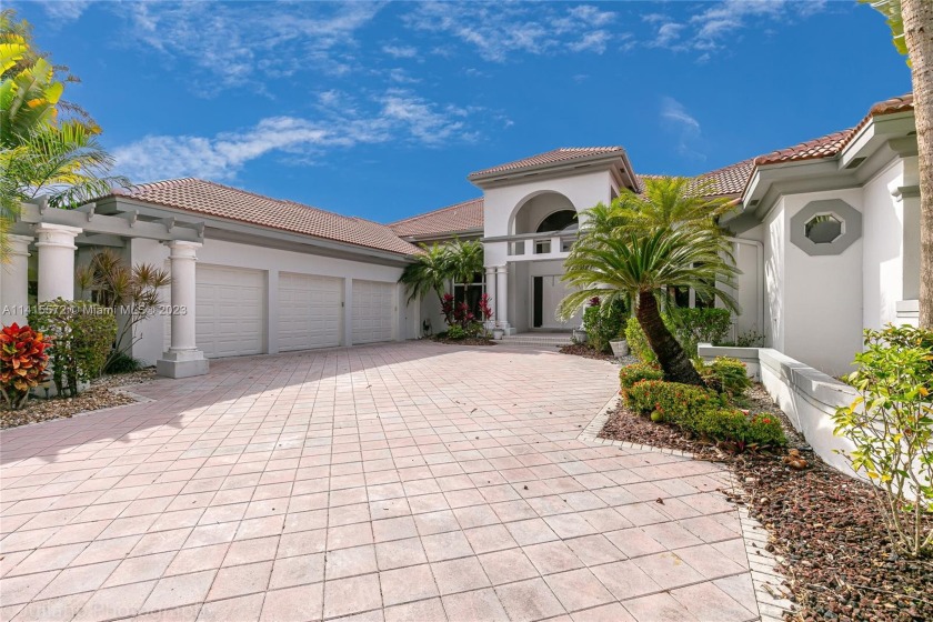 Welcome to this Rarely Available 6-Bed, 6.5-Bath home in the - Beach Home for sale in Coral Springs, Florida on Beachhouse.com