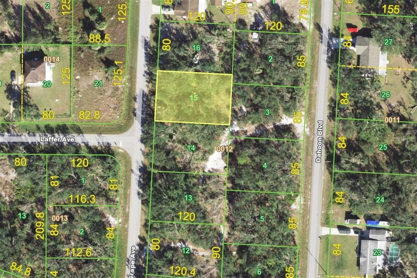 VACANT LOT IN PEACE RIVER SHORES - Idyllic country setting in a - Beach Lot for sale in Punta Gorda, Florida on Beachhouse.com