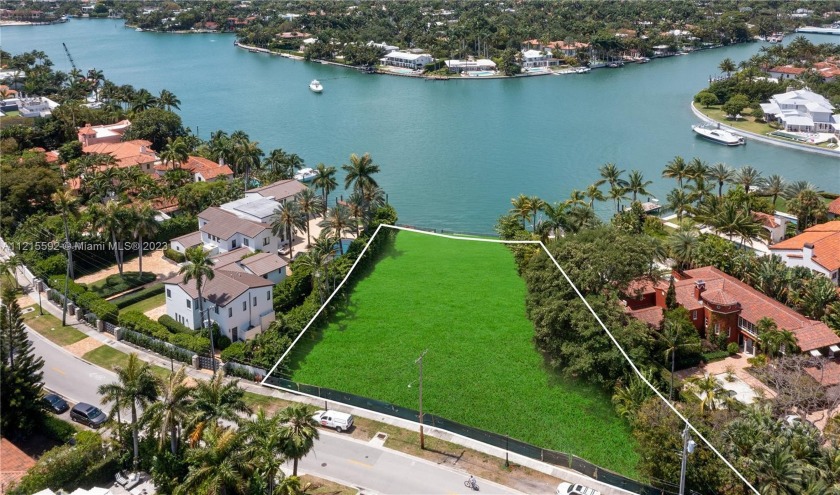 Most exclusive part of N Bay Rd, Sunset Lake, 14,500 sf home, on - Beach Home for sale in Miami  Beach, Florida on Beachhouse.com