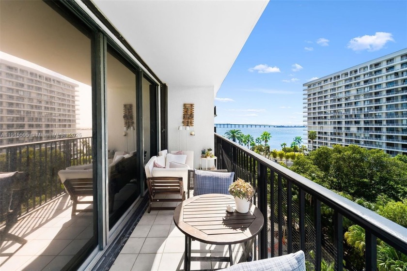 Amazing Bay Views from this remodeled 2/2 unit. Open kitchen - Beach Condo for sale in Miami, Florida on Beachhouse.com