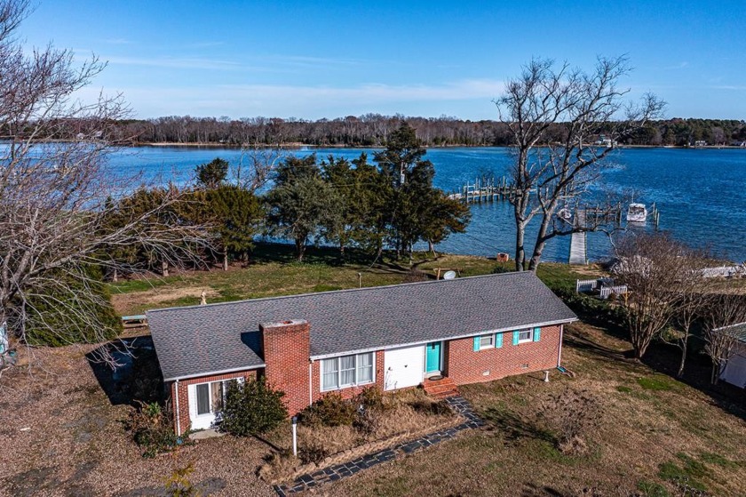 3 BR, 2 BA BRICK RANCH WITH STUNNING WIDE WATER VIEWS LOCATED - Beach Home for sale in Kilmarnock, Virginia on Beachhouse.com
