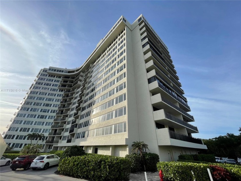 Spacious Apartment with PRIVATE BOAT SLIP included and BEACH - Beach Condo for sale in Highland Beach, Florida on Beachhouse.com