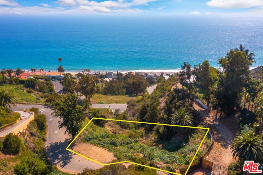 Rare opportunity to own premier Malibu real estate surrounded by - Beach Lot for sale in Malibu, California on Beachhouse.com