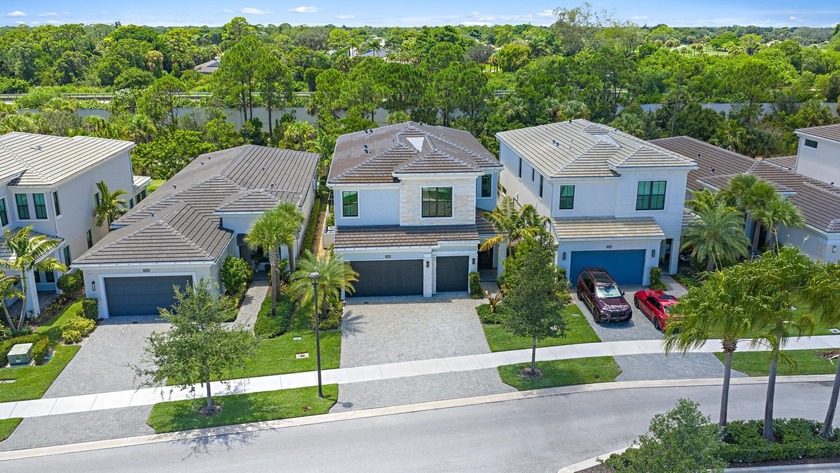 Welcome to 13498 Artisan Circle! This exquisite Hudson Model is - Beach Home for sale in Palm Beach Gardens, Florida on Beachhouse.com