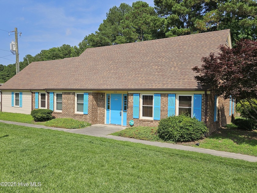 Great Camden location for an office. Building was last used as a - Beach Lot for sale in Camden, North Carolina on Beachhouse.com