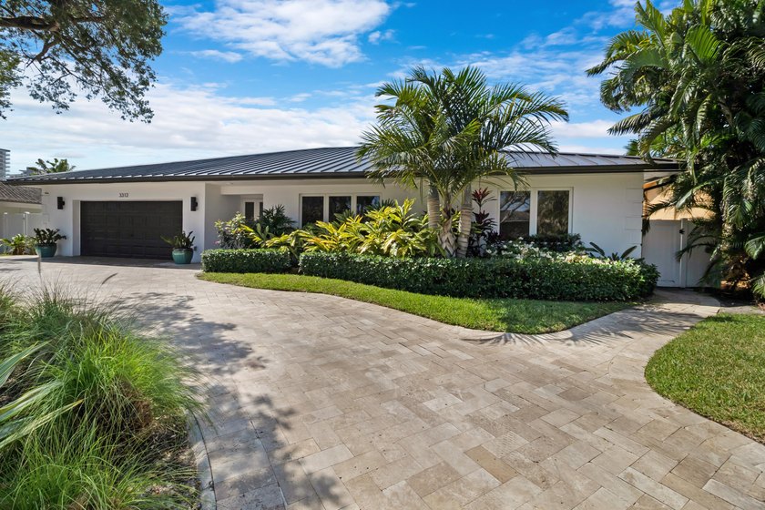 Stunning 2,682 sqft 4BR/3BA custom Rutenberg ranch in highly - Beach Home for sale in Fort Lauderdale, Florida on Beachhouse.com