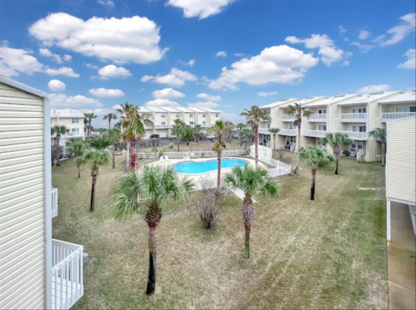 Gorgeous Sunsets & Navarre Beach Living at it's finest in a - Beach Townhome/Townhouse for sale in Navarre, Florida on Beachhouse.com