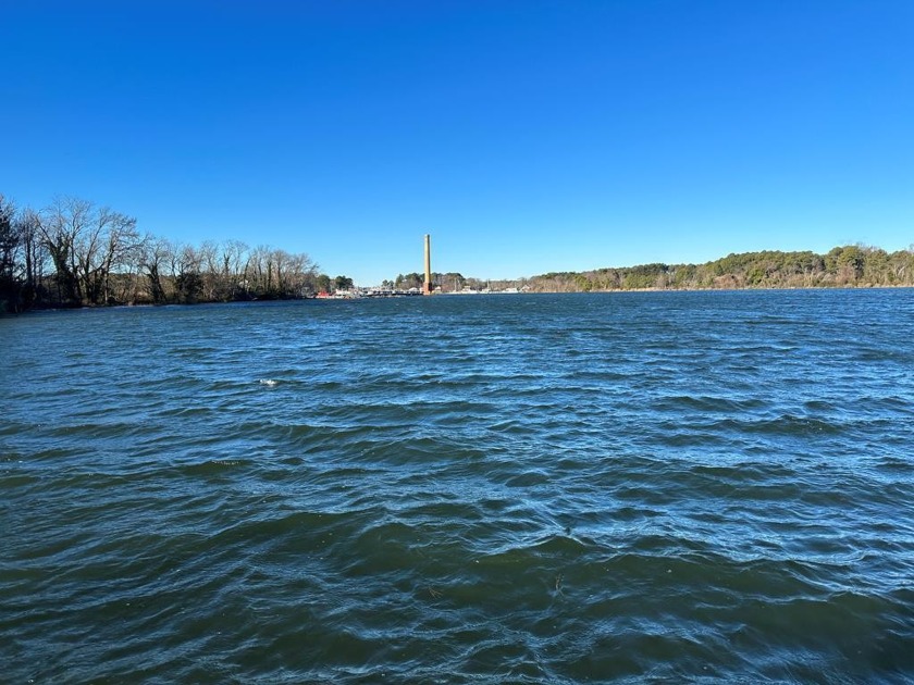TWO LOTS BEING SOLD AS ONE WITH 5 FOOT OF WATER DEPTH. GREAT - Beach Lot for sale in Reedville, Virginia on Beachhouse.com