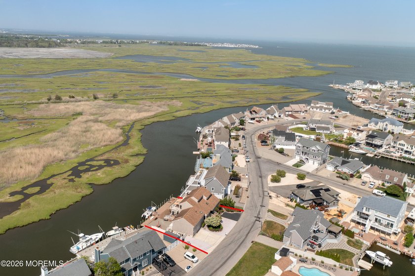 Just what you've been waiting for! Custom shore colonial home - Beach Home for sale in Forked River, New Jersey on Beachhouse.com