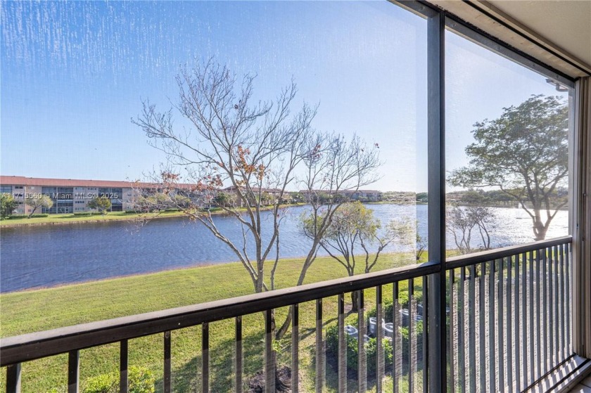 BEAUTIFUL 2 BEDROOMS 2 BATHROOMS LARGE UNIT OVERLOOKING A - Beach Condo for sale in Pembroke Pines, Florida on Beachhouse.com