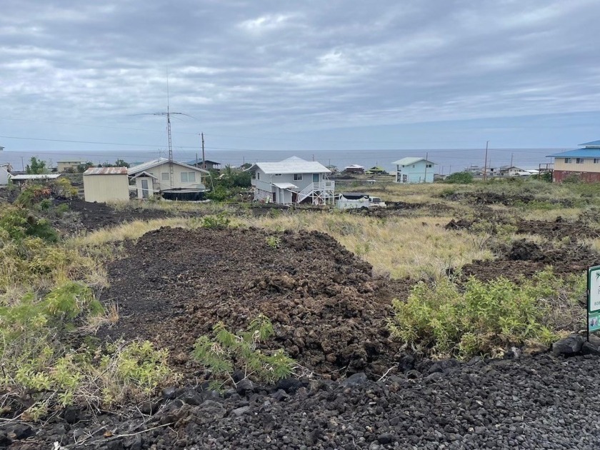 This ocean view lot is located just a short stroll to the - Beach Lot for sale in Captain Cook, Hawaii on Beachhouse.com