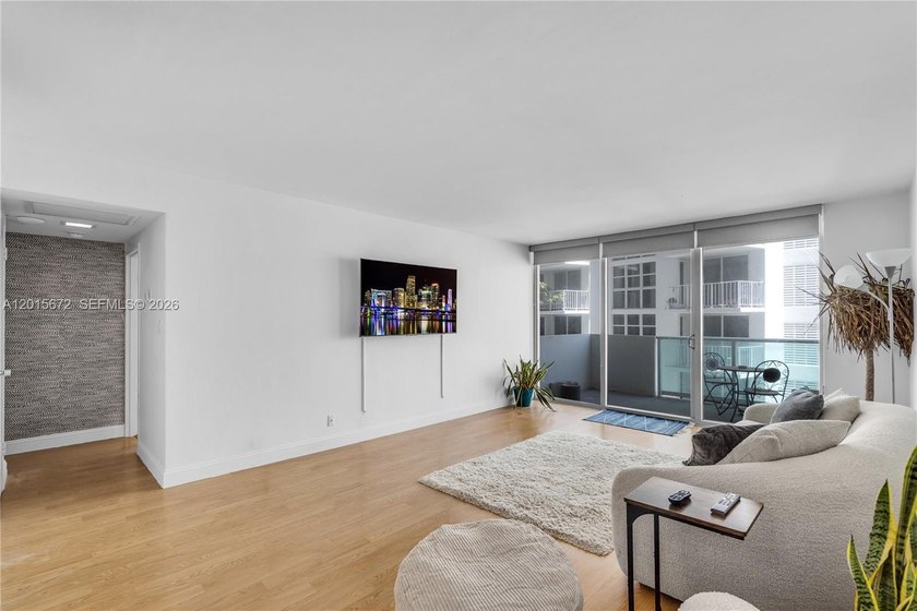 Motivated seller! Move right into this beautifully updated - Beach Condo for sale in Miami Beach, Florida on Beachhouse.com