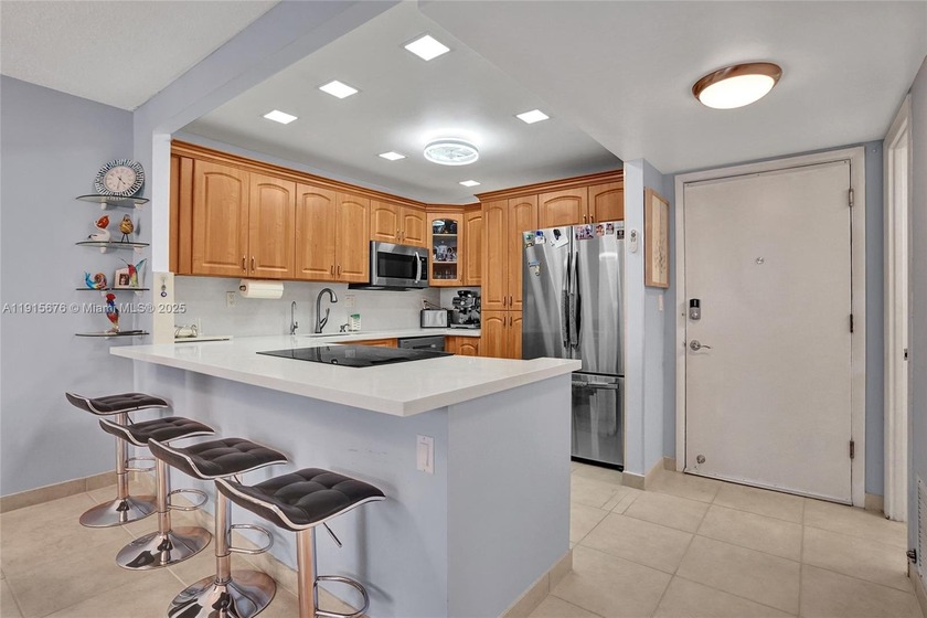 Stunning fully renovated, light-filled residence offers modern - Beach Condo for sale in Hallandale Beach, Florida on Beachhouse.com