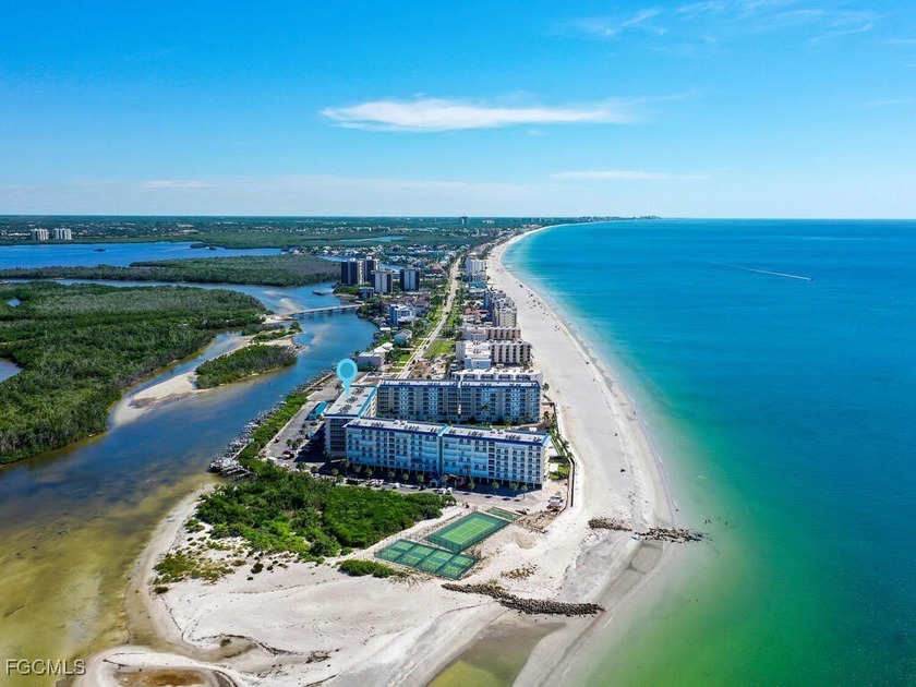 Welcome to Bonita Beach Club! Enjoy breathtaking views of the - Beach Condo for sale in Bonita Springs, Florida on Beachhouse.com