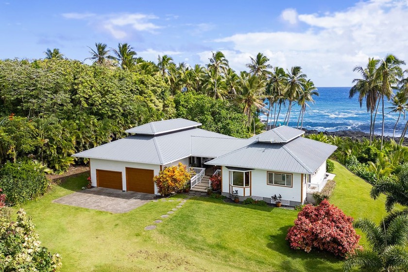 This stunning oceanfront home on 5+ acres in Pohoiki offers a - Beach Home for sale in Pahoa, Hawaii on Beachhouse.com