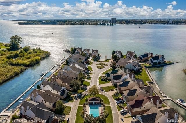 Luxury new construction waterfront homes offering single level - Beach Home for sale in Detroit, Michigan on Beachhouse.com