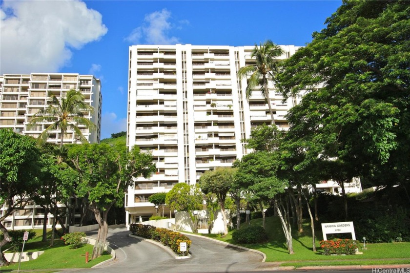 Welcome to Naniwa Gardens, a private sanctuary with only 2 units - Beach Condo for sale in Honolulu, Hawaii on Beachhouse.com