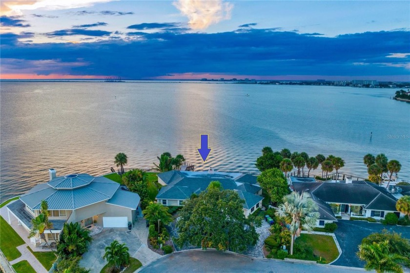 RARELY AVAILABLE OPEN BAY waterfront lot in one of South Tampa's - Beach Lot for sale in Tampa, Florida on Beachhouse.com