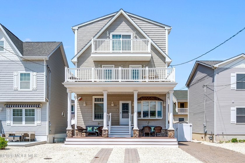 ORTLEY BEACH - SPACIOUS (2400 SQ. FT.) THREE LEVEL NEWER HOME - Beach Home for sale in Ortley Beach, New Jersey on Beachhouse.com