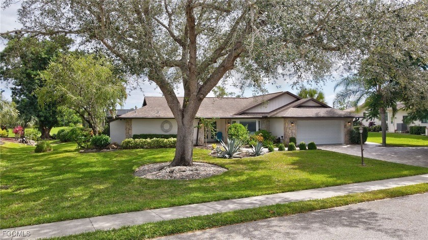 Motivated Seller - Stunning Single-Family Pool Home on the Bear - Beach Home for sale in Fort Myers, Florida on Beachhouse.com