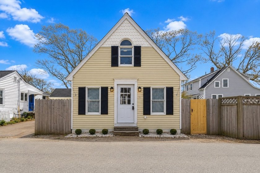 Welcome to Pinehurst Beach! This beautifully renovated 3-bedroom - Beach Home for sale in Wareham, Massachusetts on Beachhouse.com