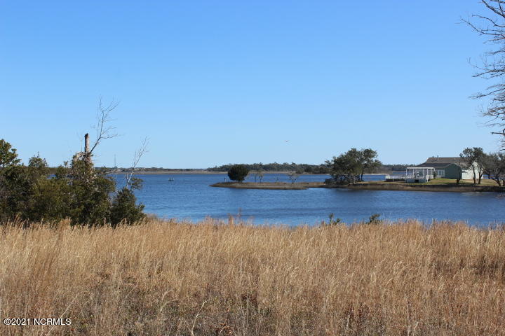 WATERFRONT with awesome view of the Intracoastal Waterway. Lot - Beach Lot for sale in Swansboro, North Carolina on Beachhouse.com